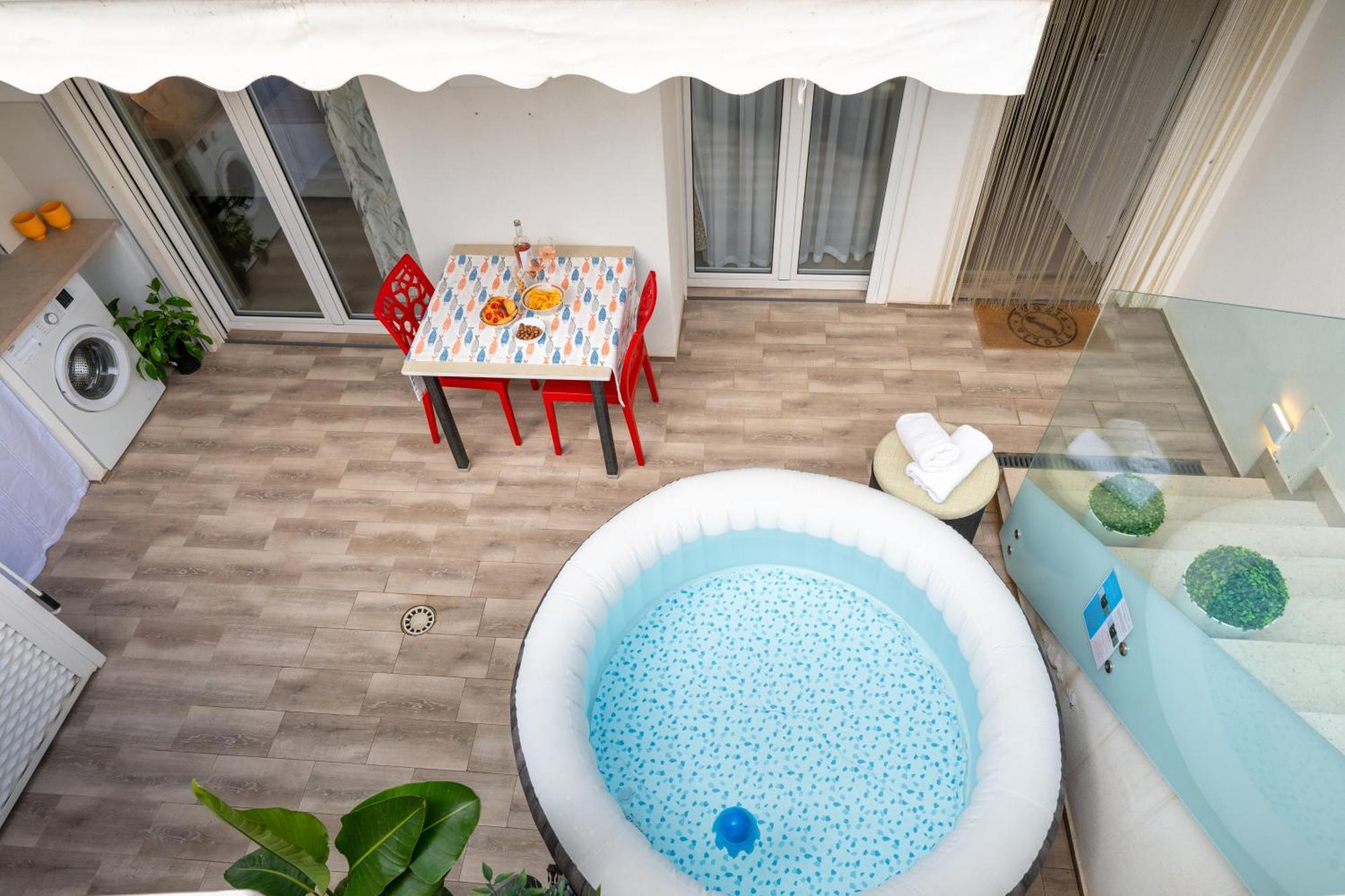 Cozy Marine Apt With Jacuzzi - 250Mt From Sea Polignano a Mare Exterior foto